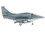 Douglas A-4M Skyhawk Aircraft "VMA-131 Diamondbacks" (1993) United States Marines "Air Power Series" 1/72 Diecast Model by Hobby Master image 4