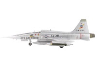 Northrop F-5A Freedom Fighter Aircraft "38381" (1960s) United States Air Force "Air Power Series" 1/72 Diecast Model by Hobby Master image 2