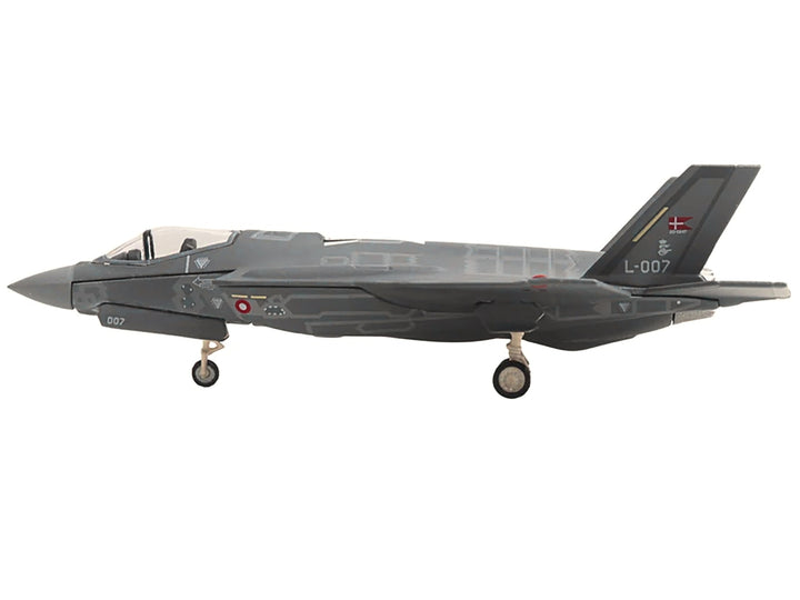 Lockheed Martin F-35A Lightning II Aircraft "Eskadrille 727 Skrydstrup Air Base" (L-007) Royal Danish Air Force 1/200 Diecast Model by Herpa image 2