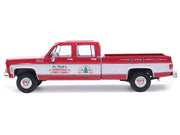 1976 GMC Sierra Grande K2500 Wideside Pickup Truck "St. Nick's Christmas Tree Farm" Red with White Sides "Christmas Limited Edition" 1/64 Diecast Model Car by IXO Models image 2