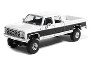 1978 Chevrolet Silverado K30 Crew Cab Pickup Truck White and Black 1/64 Diecast Model Car by IXO Models image 2