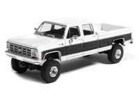 1978 Chevrolet Silverado K30 Crew Cab Pickup Truck White and Black 1/64 Diecast Model Car by IXO Models image 2