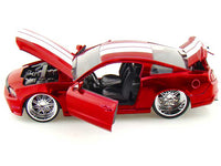 Jada 2010 Ford Mustang GT red metallic white stripes 1:24 JA92205, product image 3