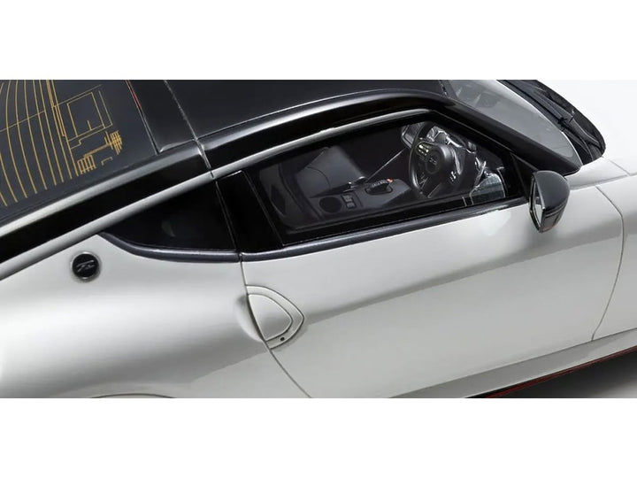 Nissan Fairlady Z NISMO RHD (Right Hand Drive) White with Black Top 1/18 Model Car by Kyosho image 2