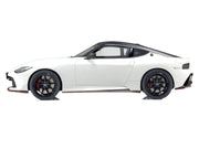 Nissan Fairlady Z NISMO RHD (Right Hand Drive) White with Black Top 1/18 Model Car by Kyosho image 3