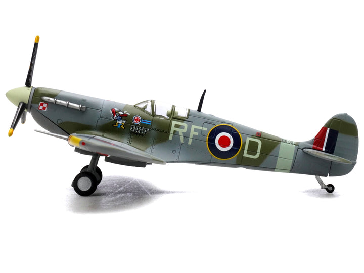 Supermarine Spitfire Mk Vb Fighter Aircraft "EN951 Ace Jan Zumbach No. 303 Polish Kosciuszko Squadron" (1943) Royal Air Force 1/72 Diecast Model by Legion image 2