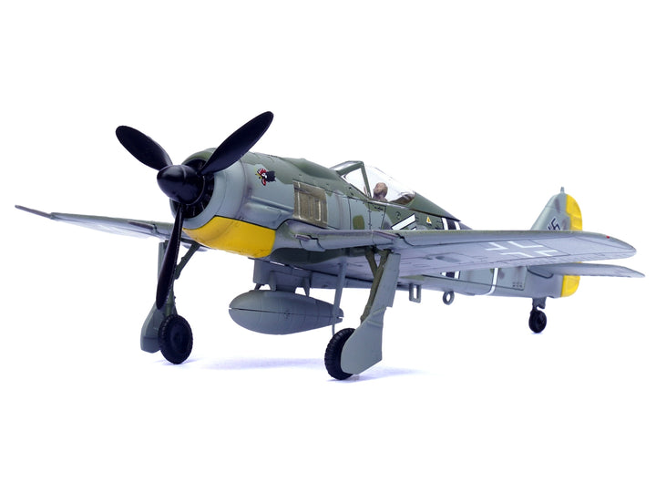 Focke-Wulf Fw 190A Aircraft "108-Victory Ace Hauptmann Hans 'Assi' Hahn Gruppenkommandeur III./JG 2 Richthofen France" (1942) German Luftwaffe 1/72 Diecast Model Airplane by Legion image 2