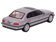 BMW 750IL Aspen Silver Metallic with Sun Roof Limited Edition 1/64 Diecast Model Car by Mini GT image 3