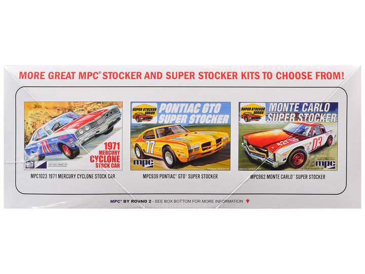 Skill 2 Model Kit 1972 Ford Torino Stock Car "Bobby Isaac" 1/25 Scale Model by MPC image 2