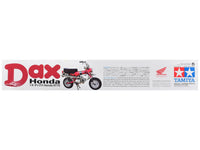 Model Kit Dax Honda Export 70 Motorcycle 1/6 Scale Model by Tamiya image 5