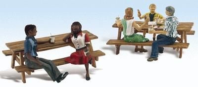 Woodland Scenics A2214 Outdoor Dining - N Scale - product image