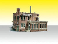 Woodland Scenics BR4924 Clyde & Dale's Barrel Factory - Built & Ready - N Scale - product image