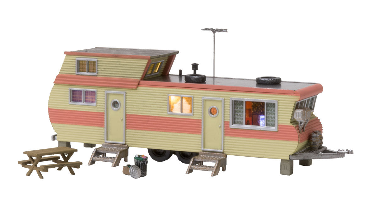 Woodland Scenics BR5061 Double Decker Trailer HO scale Built-and-Ready structure with picnic table