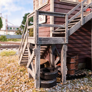 Woodland Scenics BR5074 HO Interlocking Tower, staircase and weathered exterior detail