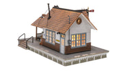 Woodland Scenics BR4942 The Depot, N scale, side and rear view.