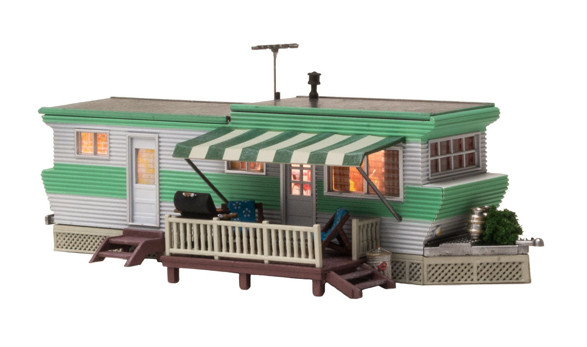Woodland Scenics BR4950 Grillin' & Chillin' Trailer, N scale, front view.