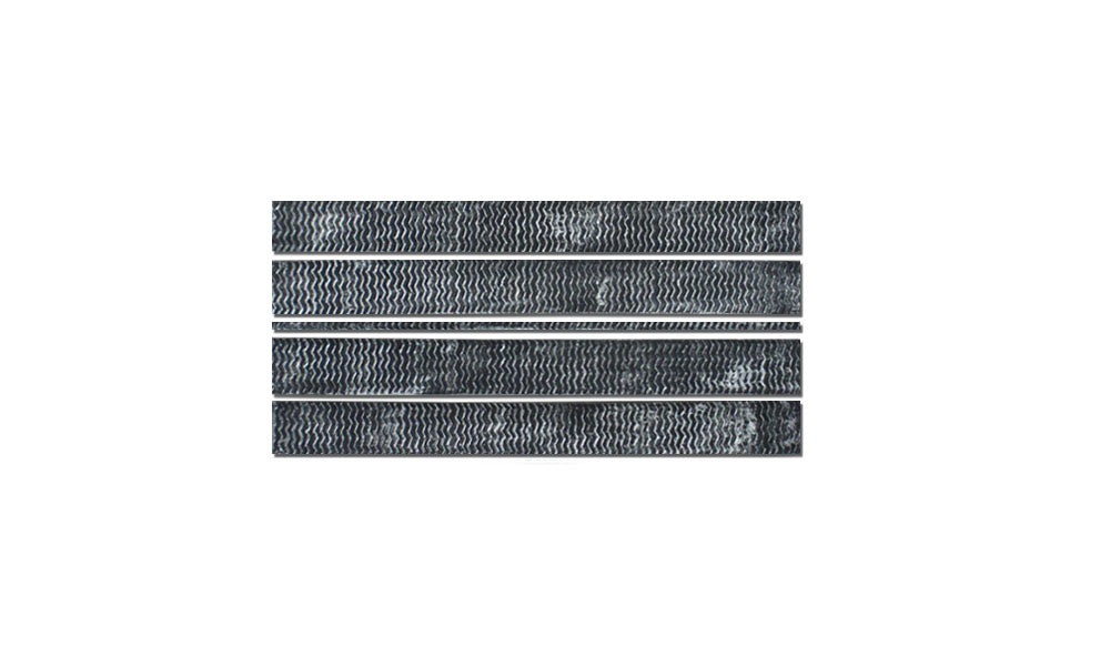 Woodland Scenics C1146 O scale steel plate grade crossing, textured crossing components.