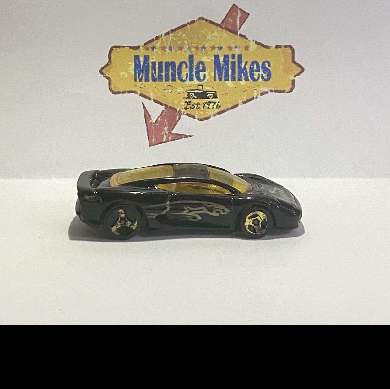 2001 Hot Wheels  Company Cars Series, marked 1992, Jaguar XJ220 1/4 #085, loose