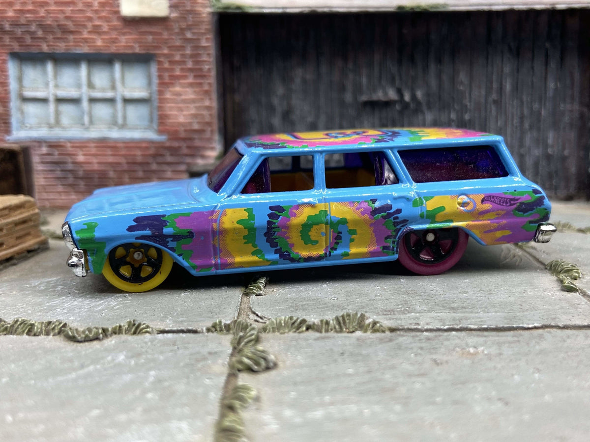 2019 Hot Wheels HW Art Cars #188 1964 '64 Chevy Nova Wagon Blue with tie die