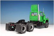 AMT-1039 Mack R685ST Semi Tractor 1:25 Scale Model Kit