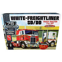 AMT White Freightliner cabover 1:25 model kit - gallery image 5 of 5
