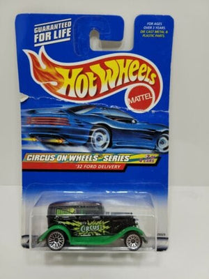Collectable Carded Hot Wheels 2000 - 1932 Ford Delivery - Green and Black