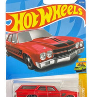 Collectable Carded Hot Wheels 2022 - 1970 Chevelle SS Wagon - Red and White