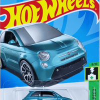 Collectable Carded Hot Wheels 2022 - Fiat 500e - Blue