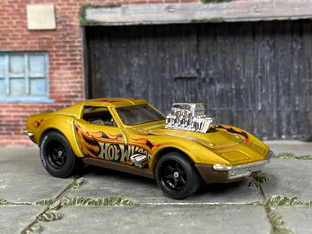 Custom Hot Wheels 1968 Chevy Corvette Gas Monkey Garage Gold Bla Muncle Mikes