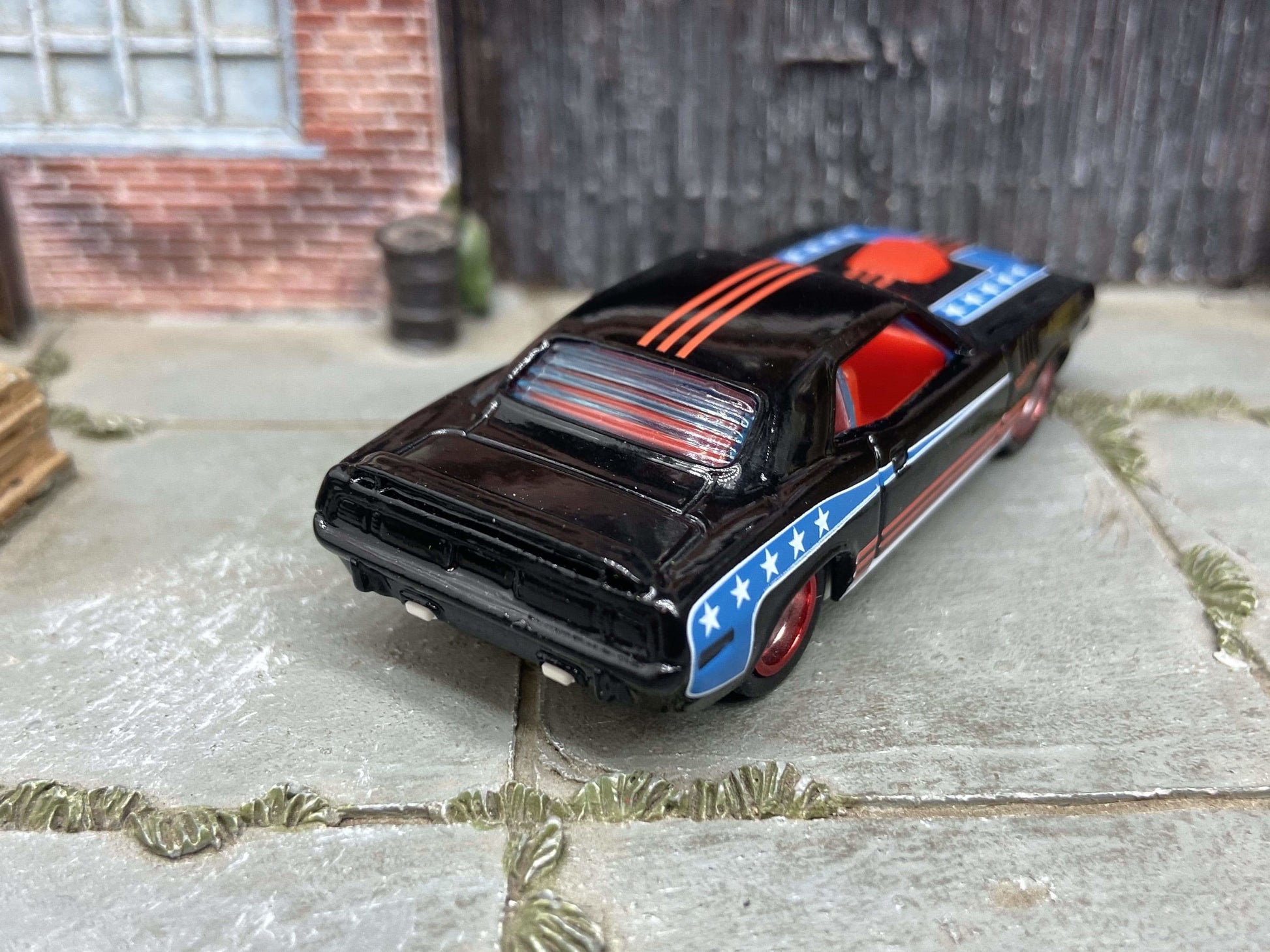 Custom Hot Wheels 1971 Plymouth HEMI Cuda Red - White And Blue! With Chrome and Red 5 Spoke Race Wheels With Rubber Tires