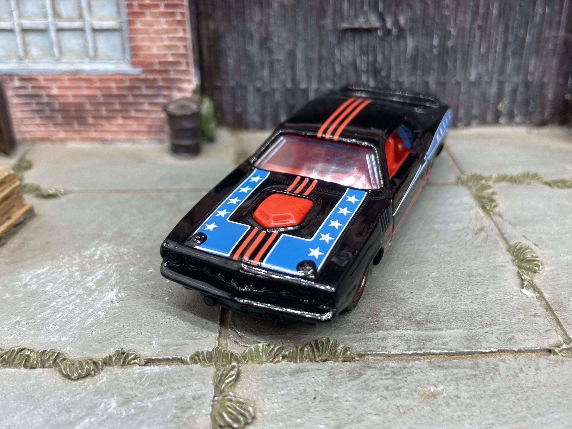 Custom Hot Wheels 1971 Plymouth HEMI Cuda Red - White And Blue! With Chrome and Red 5 Spoke Race Wheels With Rubber Tires