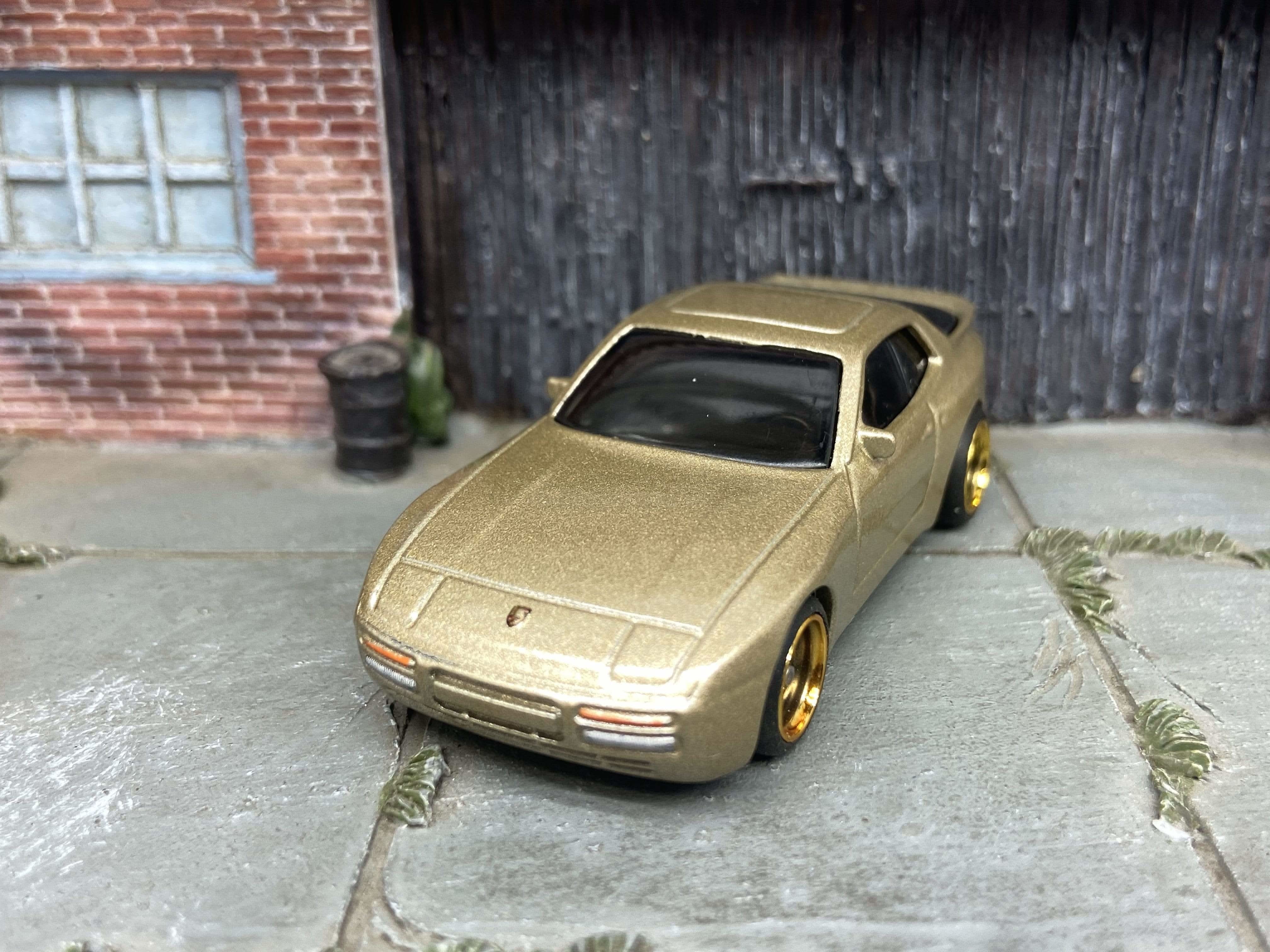 Custom Hot Wheels 1989 Porsche 944 Turbo In Gold With Black and