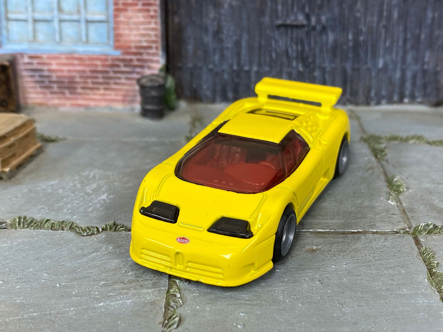 Custom Hot Wheels - 1994 Bugatti EB110 SS - Yellow - Gray 4 Spoke Wheels - Rubber Tires
