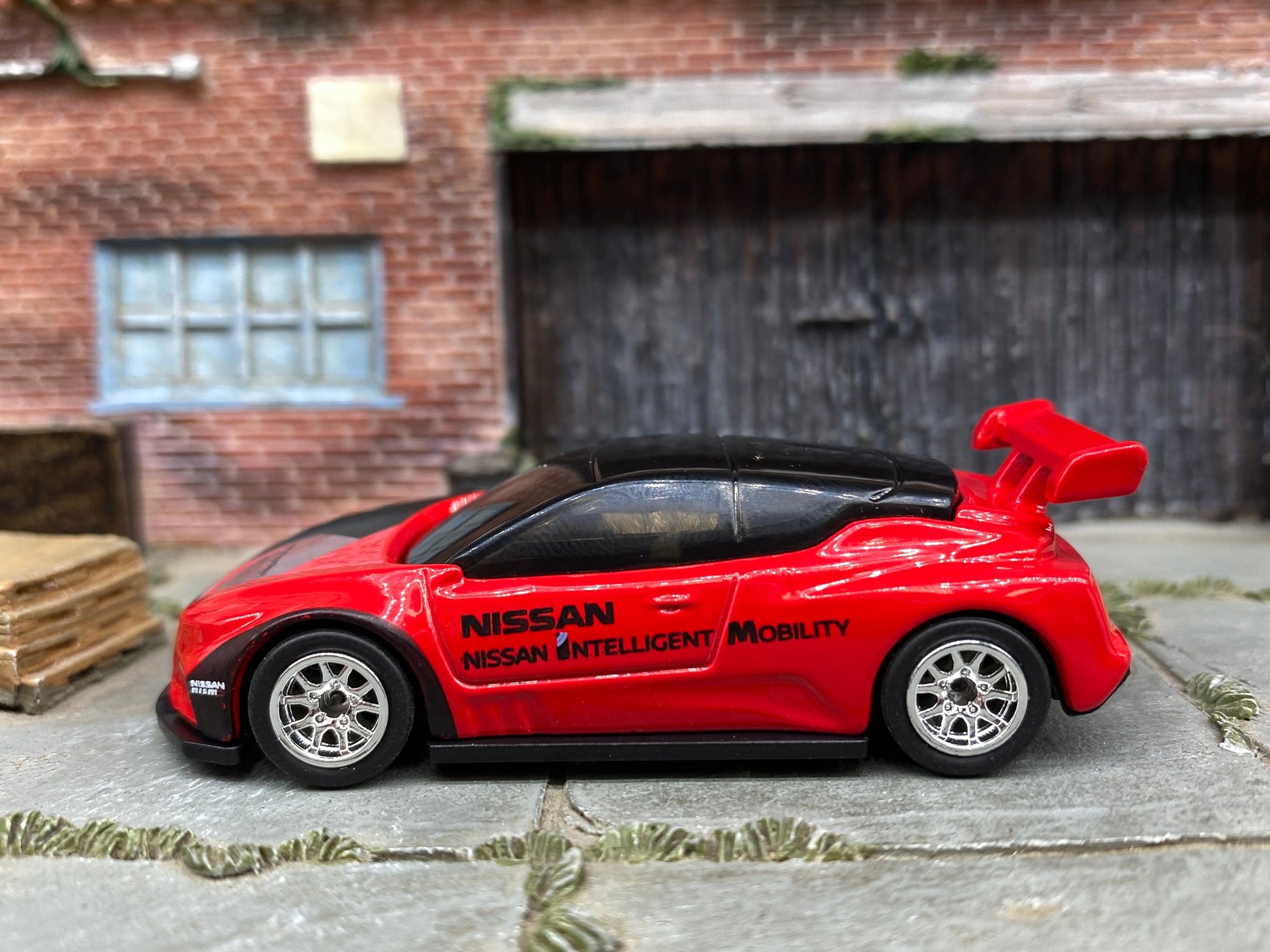 Custom Hot Wheels - 2009 Nissan GT-R - Silver - Black and Chrome 6 Spoke Wheels - Rubber Tires