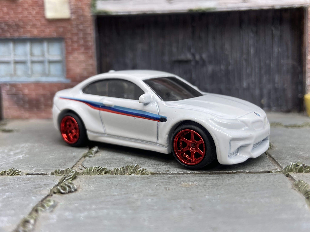 Custom Hot Wheels BMW Z4M In Pearl White With 6 Spoke Race Wheels With