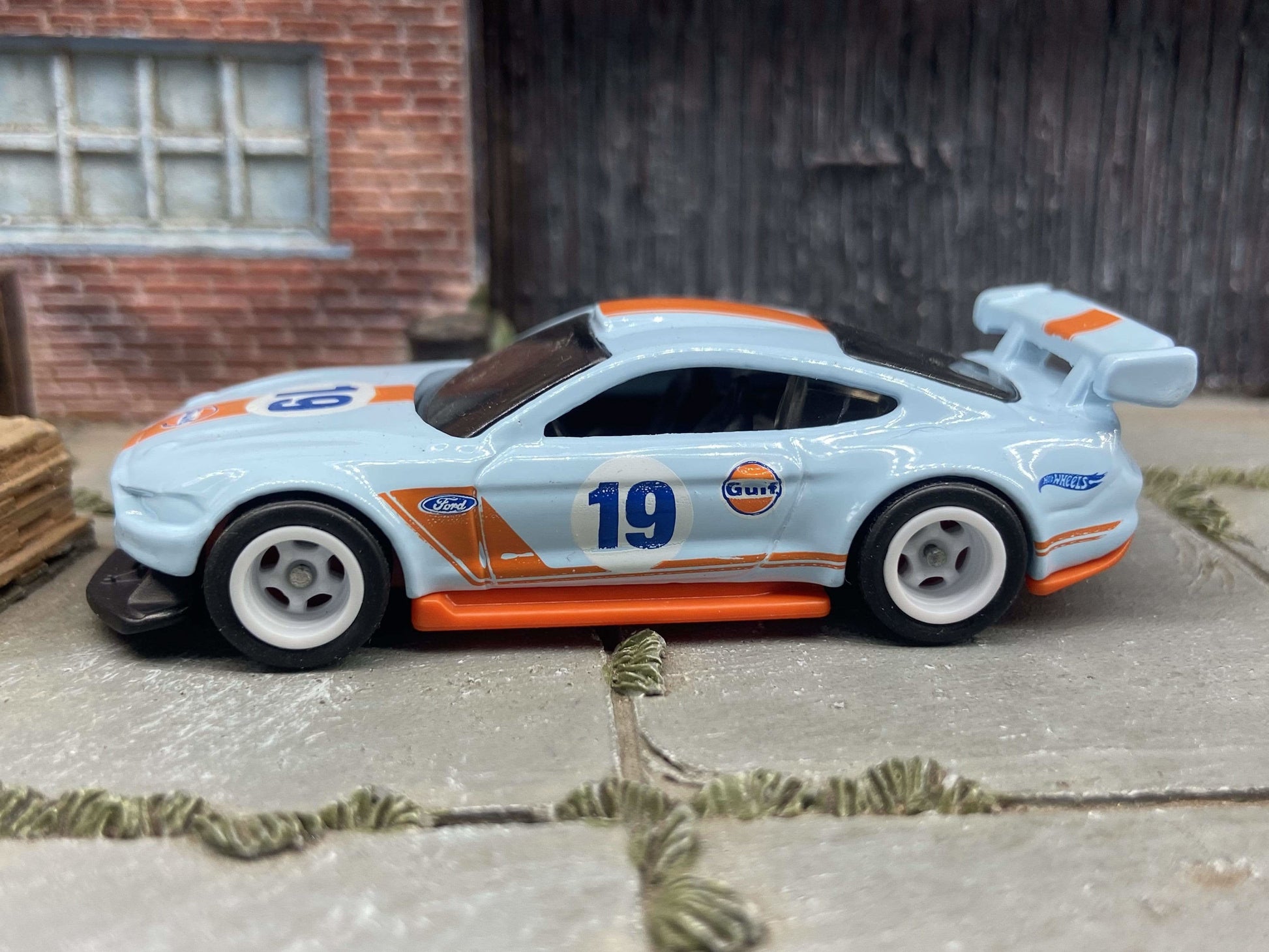 Custom Hot Wheels - 2018 Ford Mustang GT Race Car - Gulf Blue, White and Orange - White 5 Spoke Race Wheels - Rubber Tires