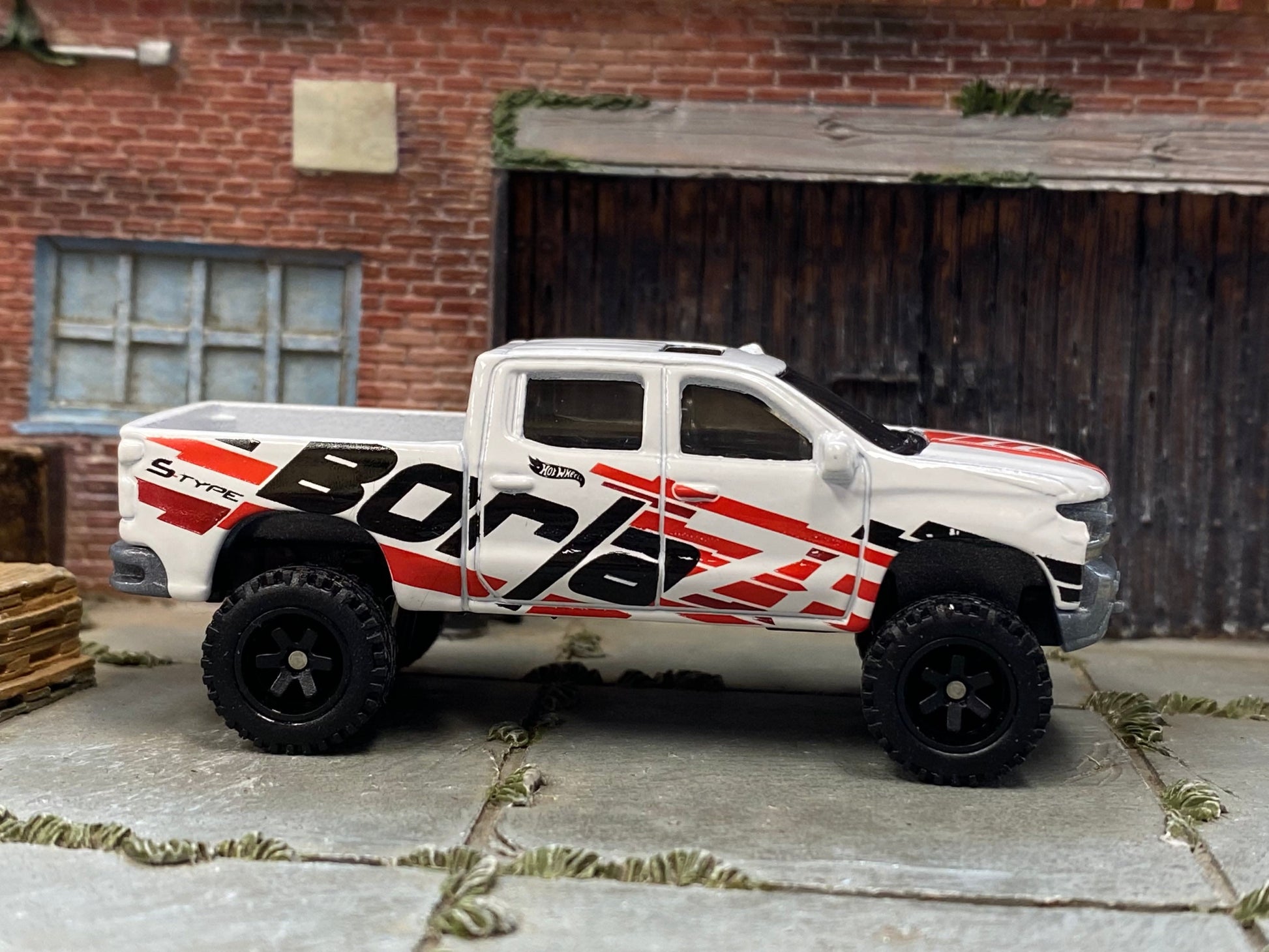 Custom Hot Wheels - 2019 Chevy Silverado Trail Boss LT 4x4 - White and Red Borla - Satin Black 6 Spoke Wheels - Off Road Rubber Tires