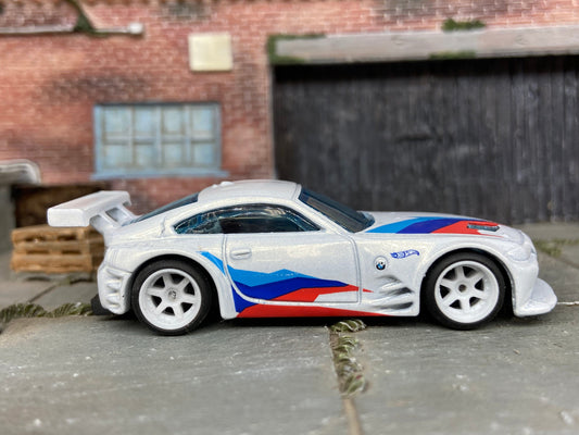 Custom Hot Wheels BMW Z4M In Pearl White With 6 Spoke Race Wheels With Rubber Tires