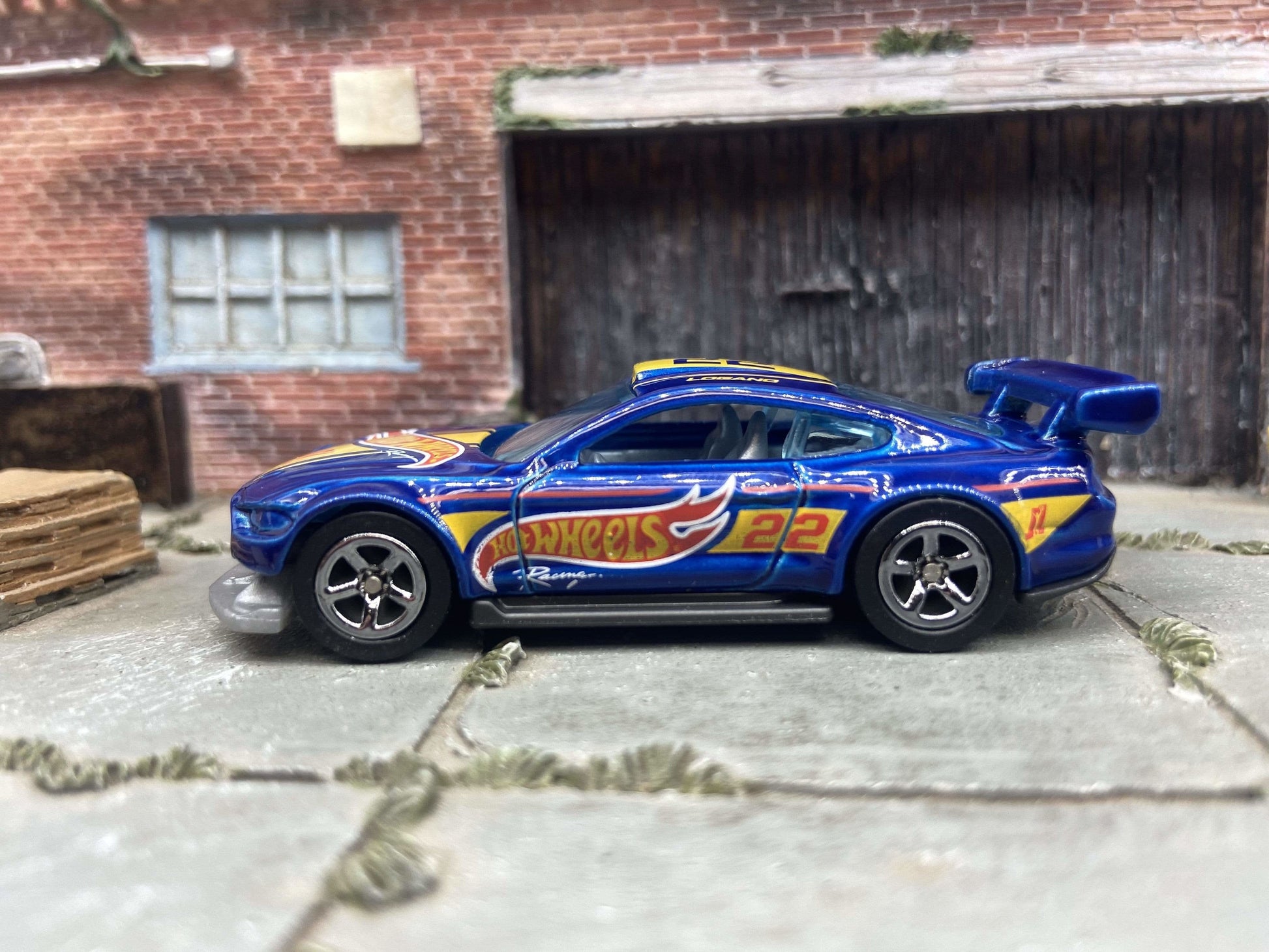 Custom Hot Wheels Custom 2018 Ford Mustang GT In Logano Racing Hot Wheels Blue With Factory 5 Star Wheels With Rubber Tires