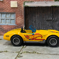Custom Hot Wheels - Ford Shelby Cobra 427 - Hot Wheels Yellow - Gray and Chrome Steel Wheels - Rubber Tires
