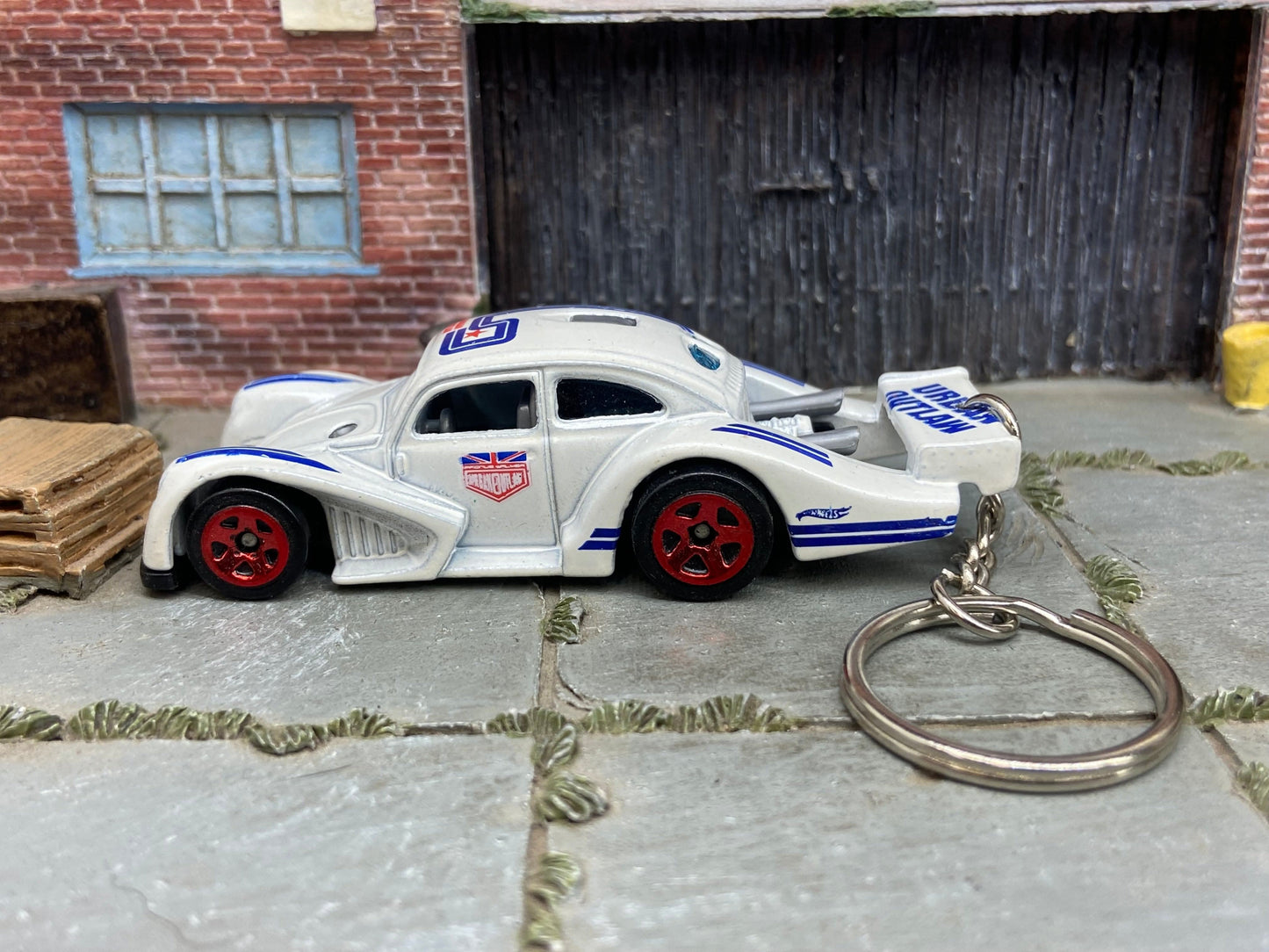 Custom Hot Wheels Keychain - Key Chain - Zipper Pull - VW Kafer Racer in Urban Outlaw White