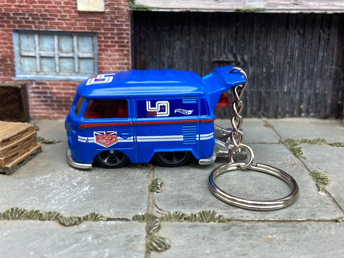 Custom Hot Wheels Keychain - Key Chain - Zipper Pull - VW Kool Kombi Urban Outlaw Blue