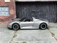 Silver Porsche 918 Spyder custom Hot Wheels with black and chrome wheels, view 3
