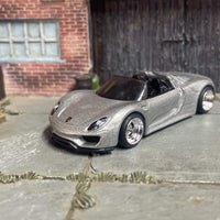 Custom Hot Wheels Porsche 918 Spyder Race Car In Silver With Chrome 4 Spoke Wheels With Rubber Tires