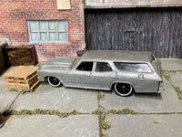Bare-metal 1970 Chevy Chevelle Wagon DIY Hot Wheels kit — view 3
