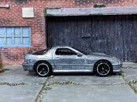 DIY Hot Wheels kit 1989 Mazda Savanna RX-7 - gallery image 3 of 3