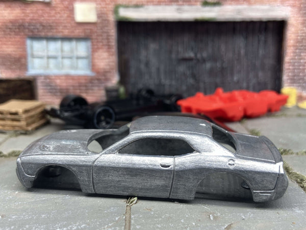 Stripped 2015 Dodge Challenger SRT DIY Hot Wheels kit