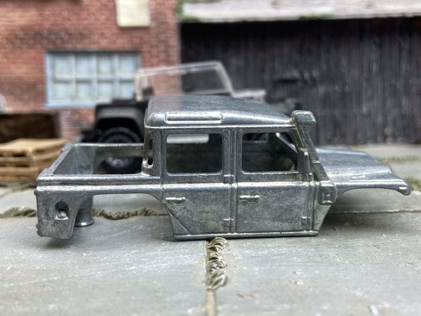 2015 Land Rover Defender Double Cab DIY Hot Wheels kit - gallery image 1 of 3