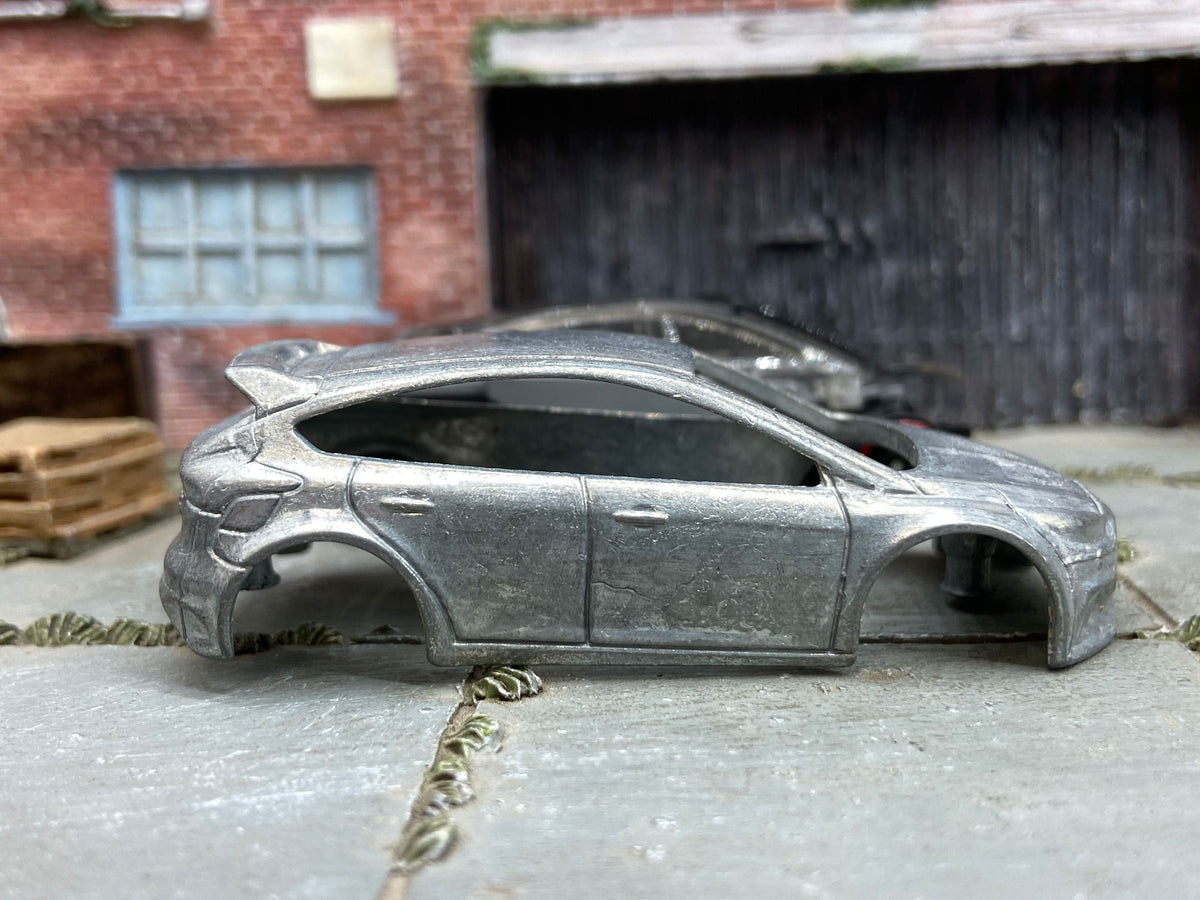 Ford Focus RS DIY Hot Wheels kit - gallery image 1 of 3