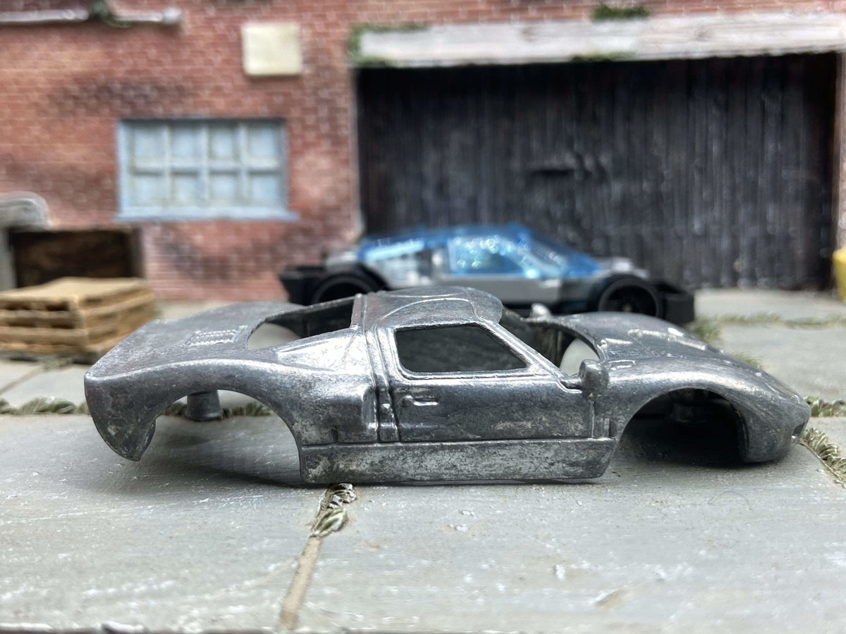 Ford GT 40 Race Car DIY Hot Wheels kit - gallery image 1 of 3